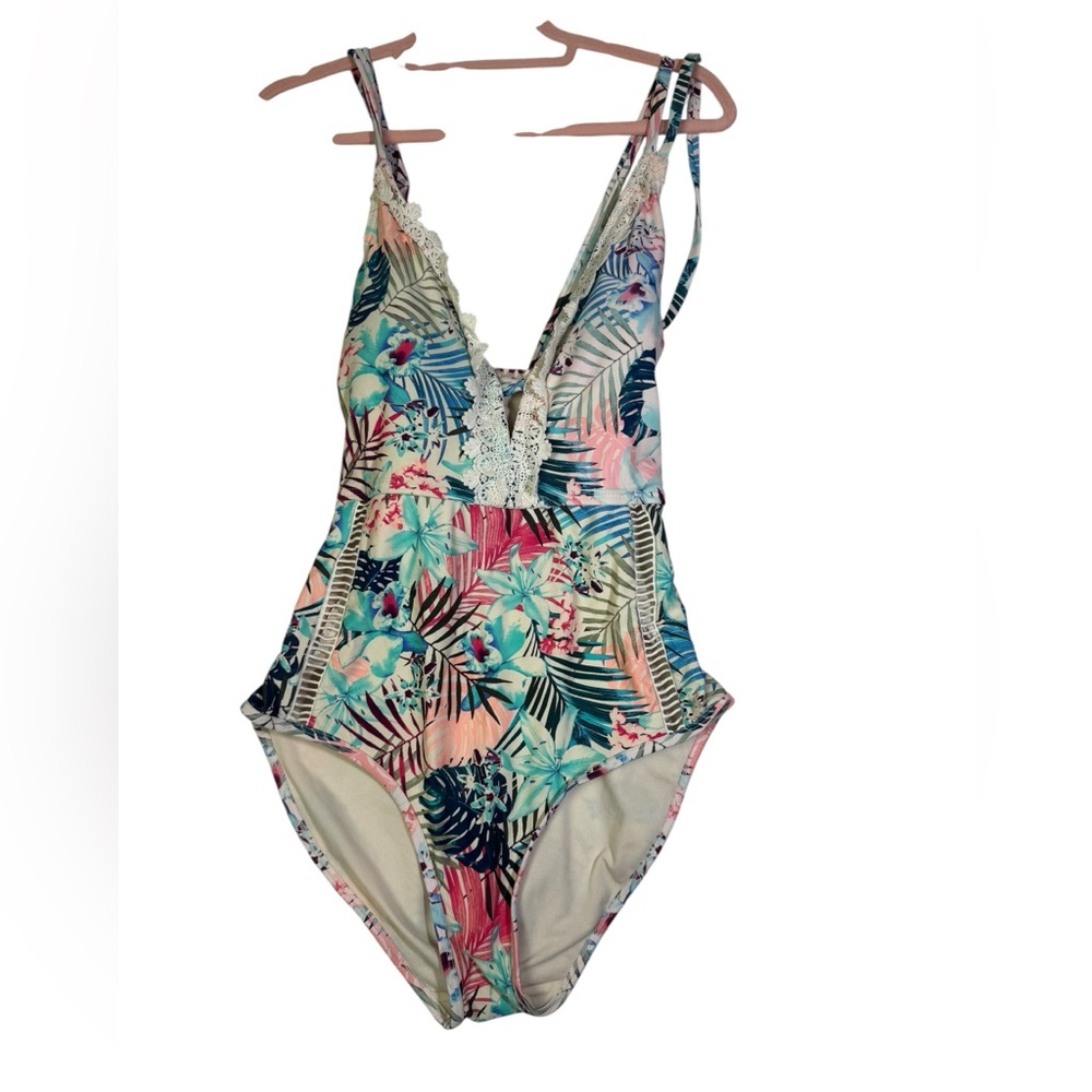 Time and Tru Floral Lace Trim Swimsuit | Size L (12-14)‎